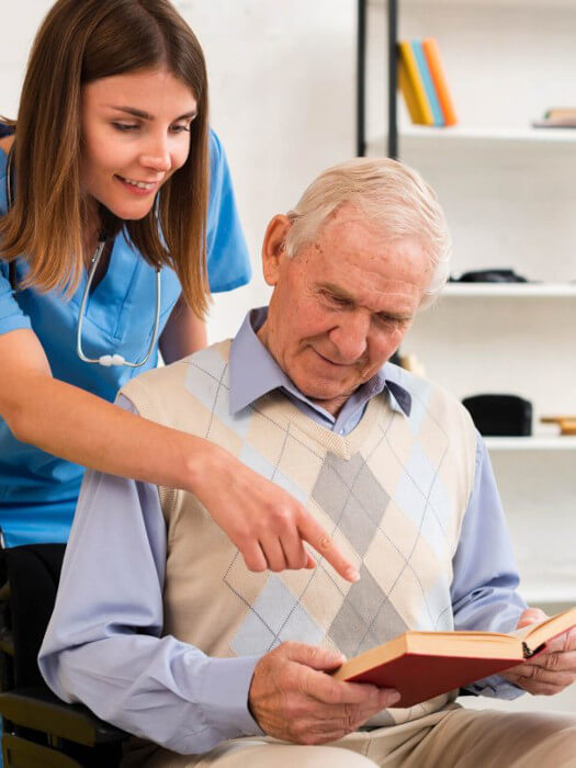 Seniorenbetreuung und Pflegedienst Spandau - Vorlesen - Betreuung Betreuung in Ihrer Nähe Seniorenbetreuung und Pflegedienst Spandau - Vorlesen - Betreuung Betreuung in Ihrer Nähe